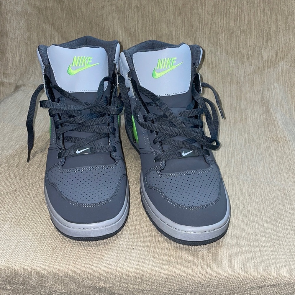 Men Nike Prestige IV High size 10